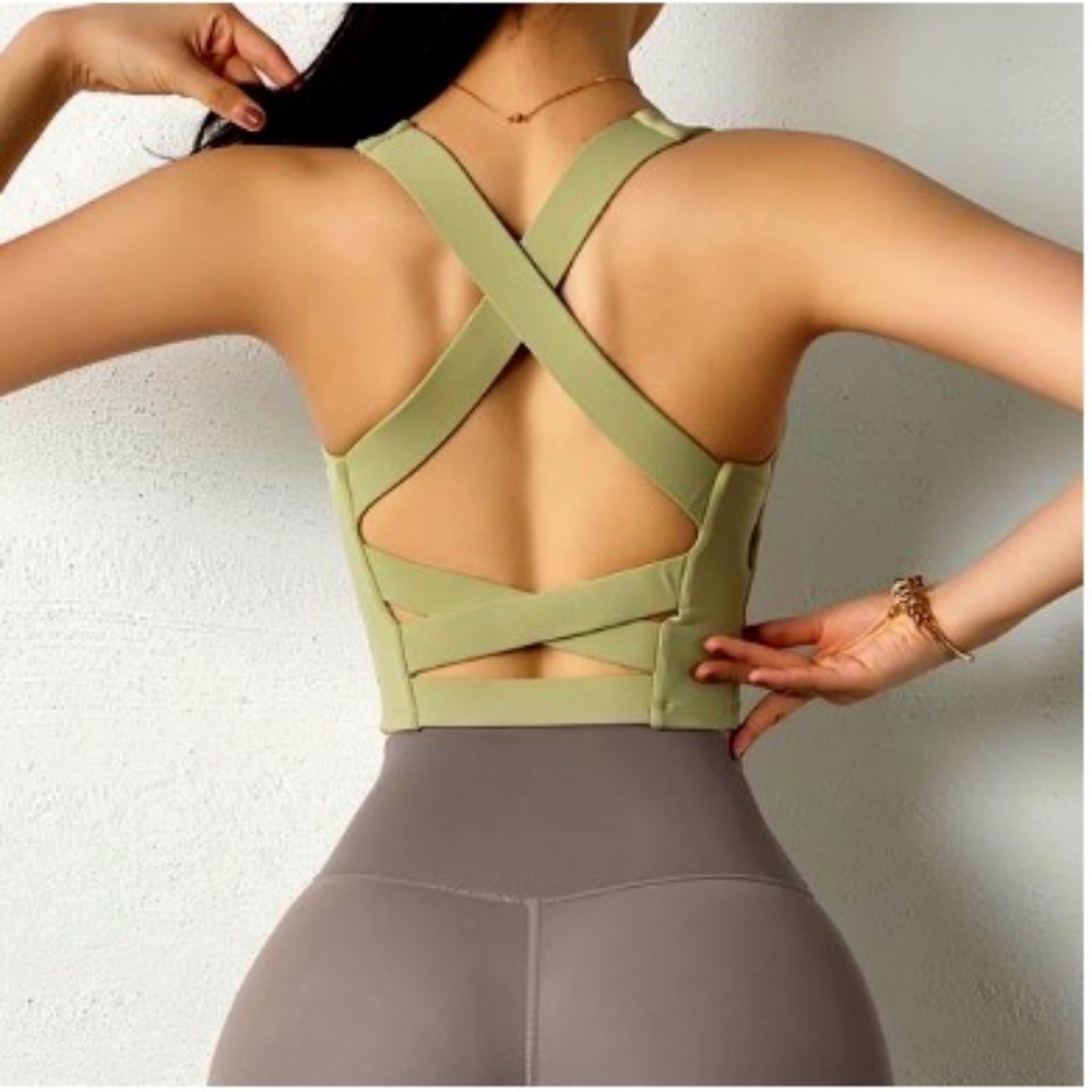 Astoria LIVE LUXE Sports Crop - Sage Green